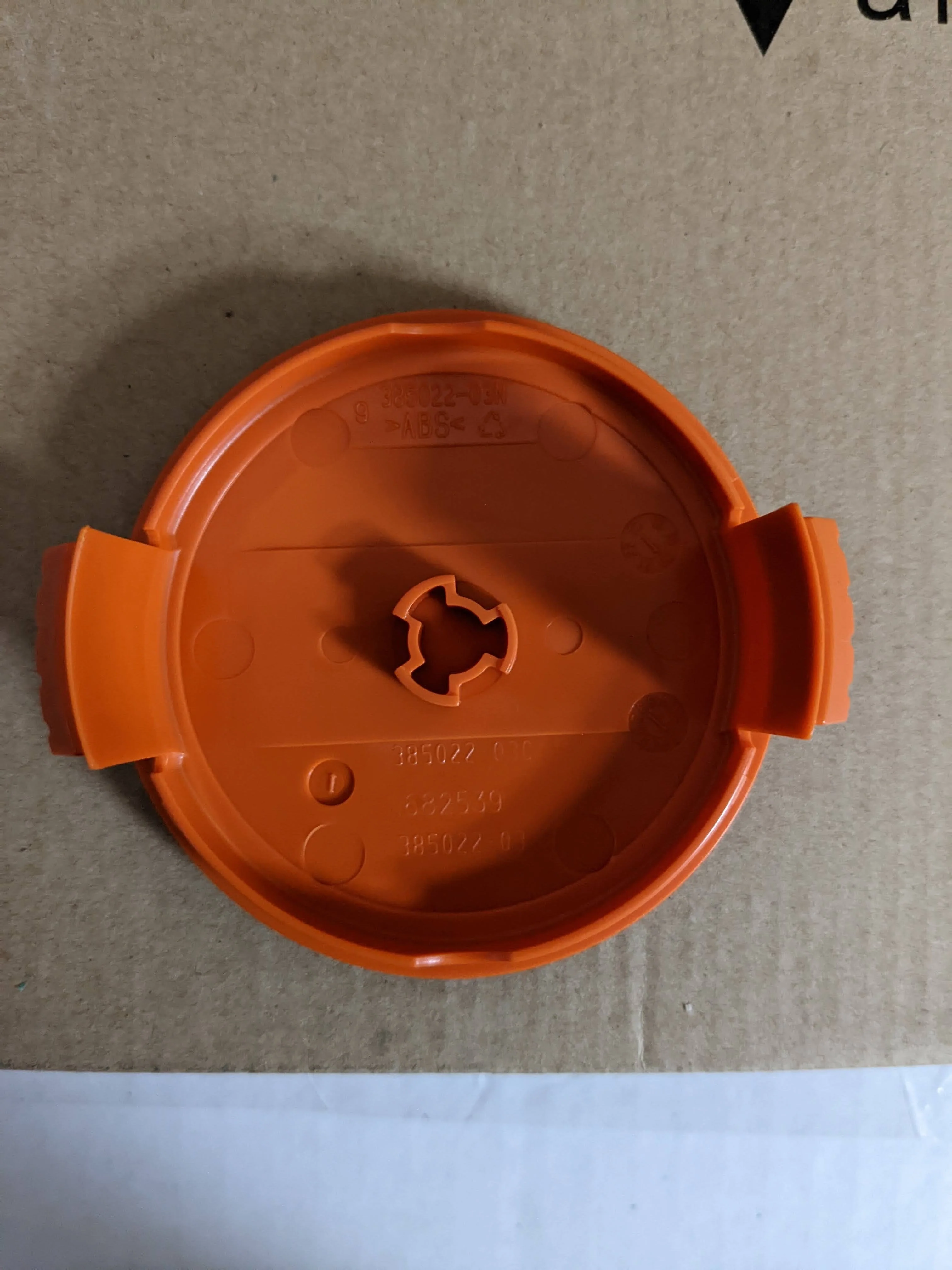 Black and Decker Automatic Feed Cover - 385022-03 - Image 2