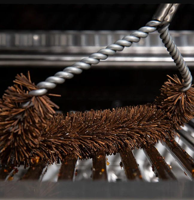 Broil King Tri-Head Grill Brush (Twisted Palmyra) - 65648 - Image 2