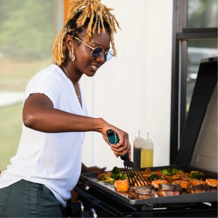 Char Broil Performance Series 28" XL Propane Gas Griddle With Cart 3 Burner Flat Top Grill - Image 6
