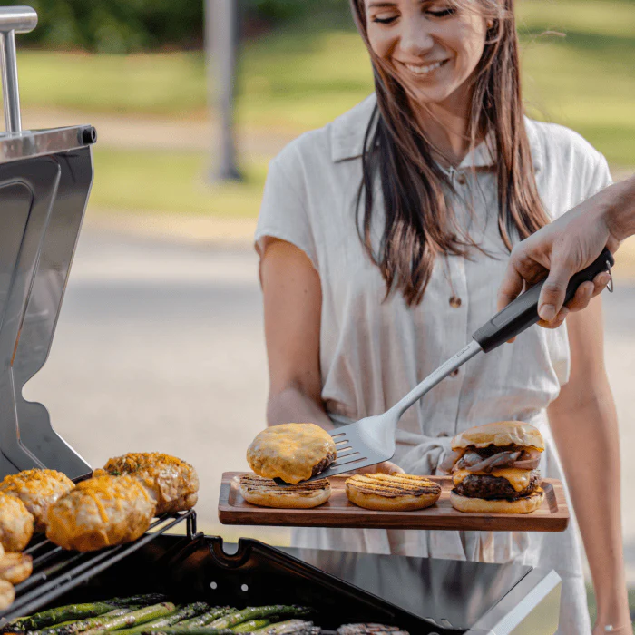 Char Broil Performance Series FlavorMax™ 5 Burner Gas Grill Cabinet with Side Burner Gray - Image 7