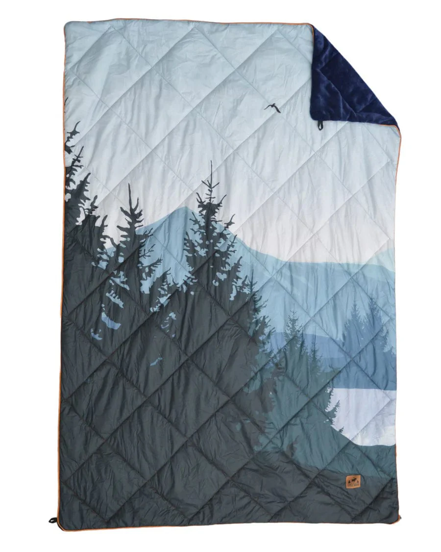 Chilly Moose Tofino Blanket - Image 2