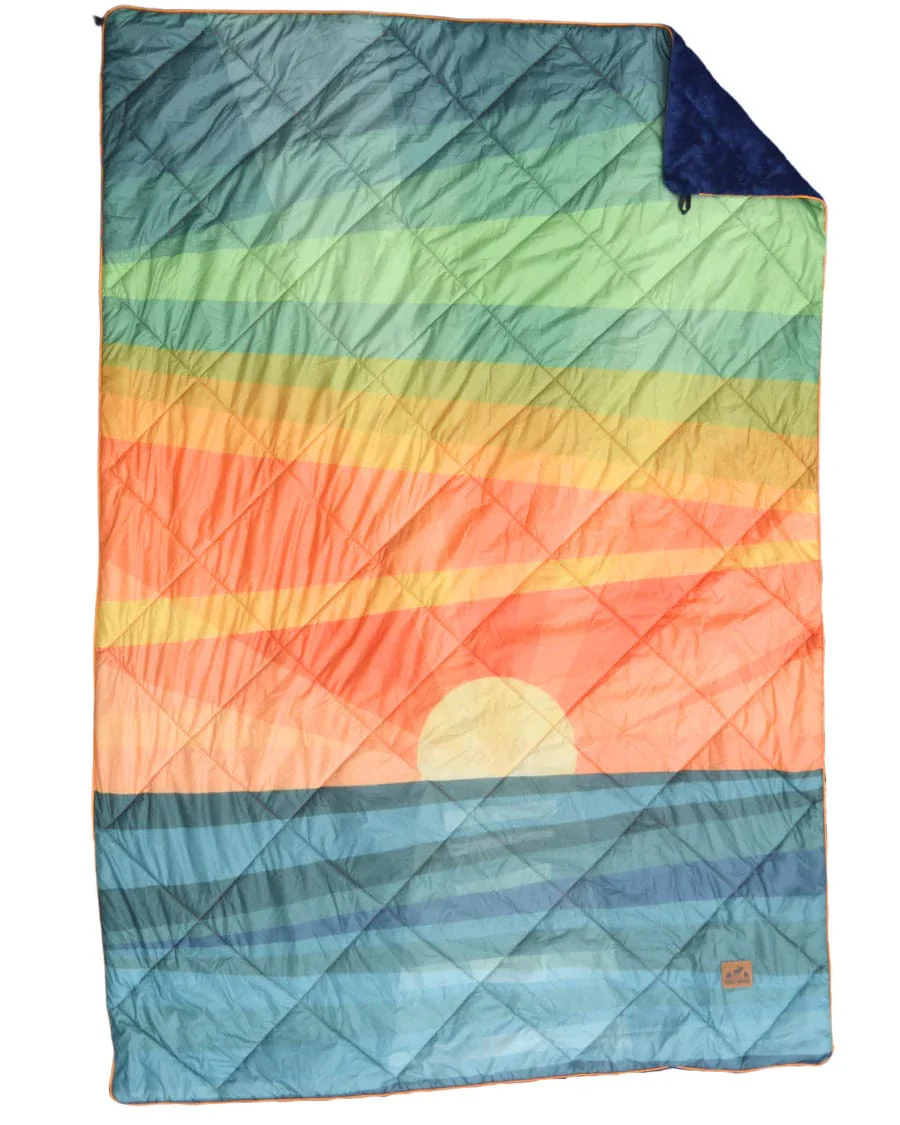 Chilly Moose Tofino Blanket - Image 3