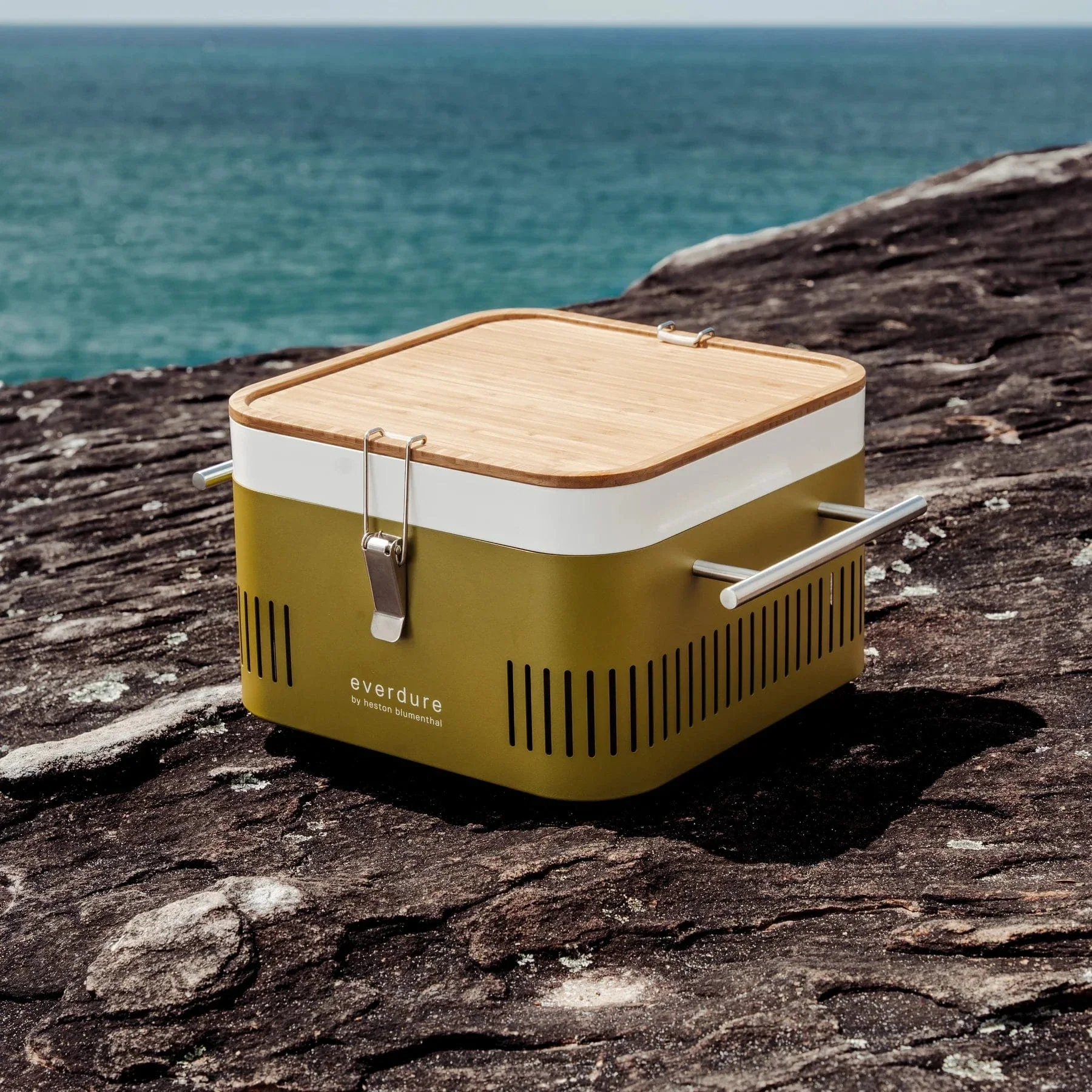 Everdure CUBE Portable Charcoal Grill - Image 7