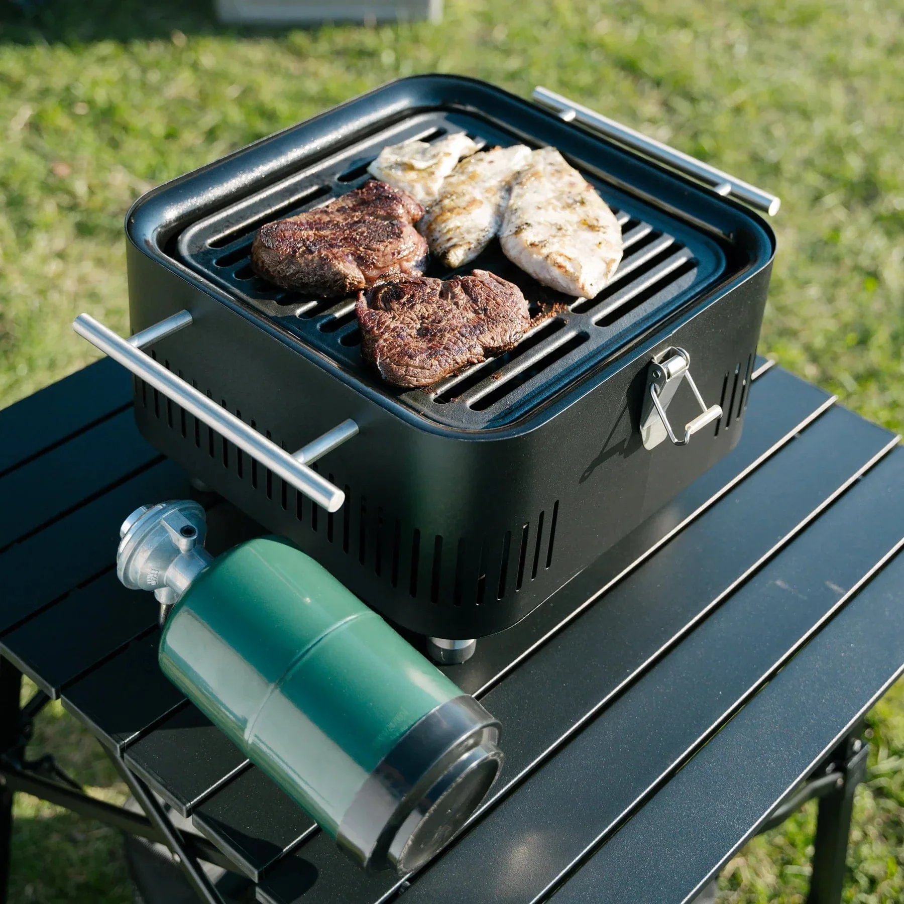 Everdure CUBE PROFLAME 360 Portable Gas Grill - Image 9