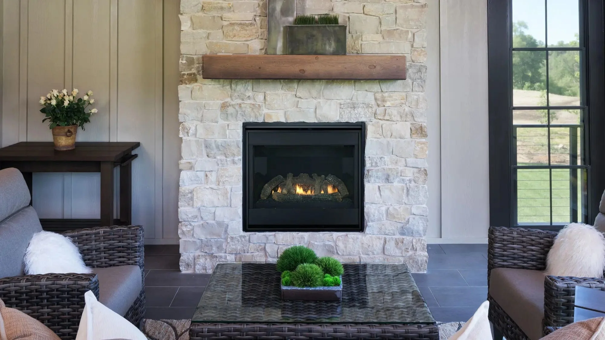Heat & Glo 32" SlimLine Fusion Series Fireplace - Image 2