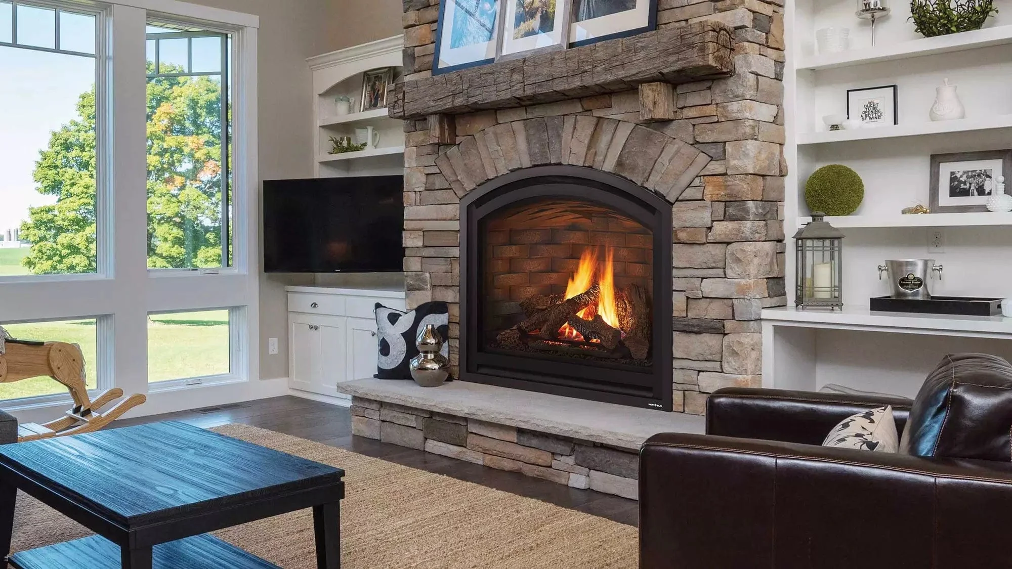 Heat & Glo Cerona 42" Gas Fireplace - Image 4
