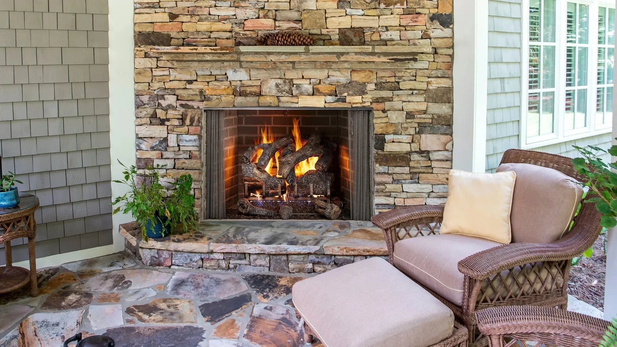 Heat & Glo Cottagewood 42" Outdoor Wood-Burning Fireplace - Image 3
