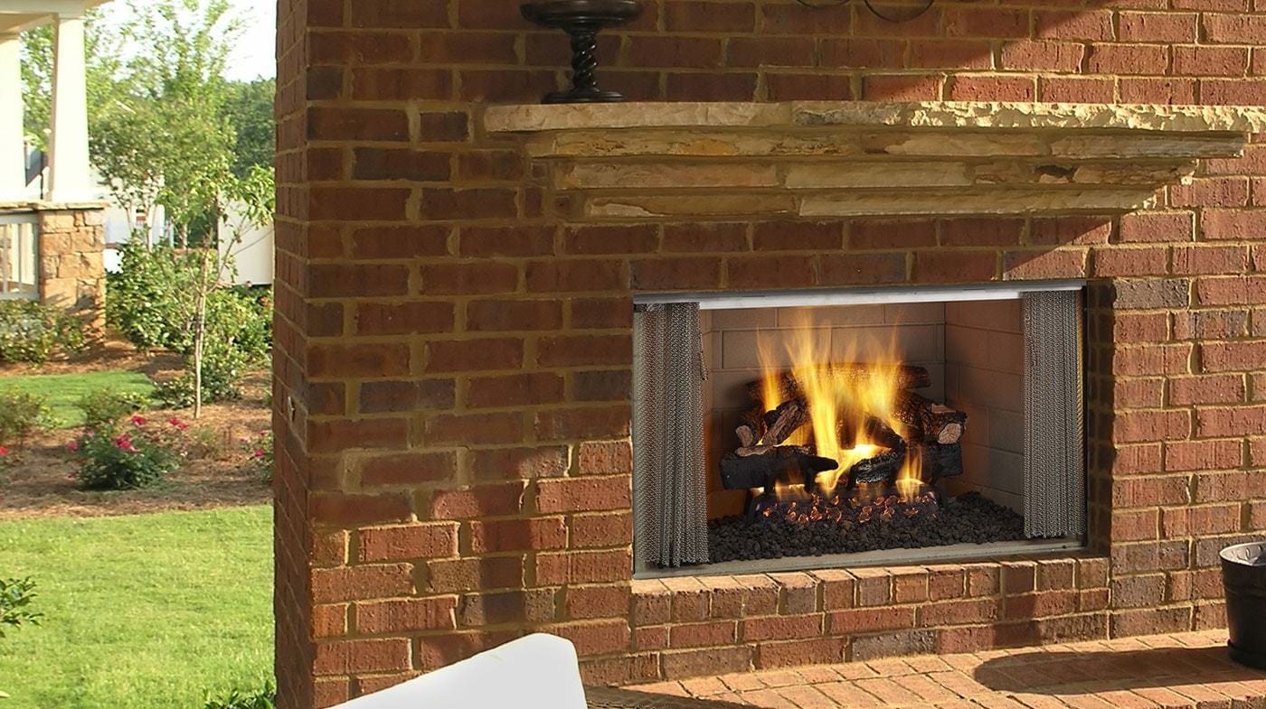 Majestic Villawood 42" Outdoor Wood Fireplace (Herringbone Refractory) - Image 3