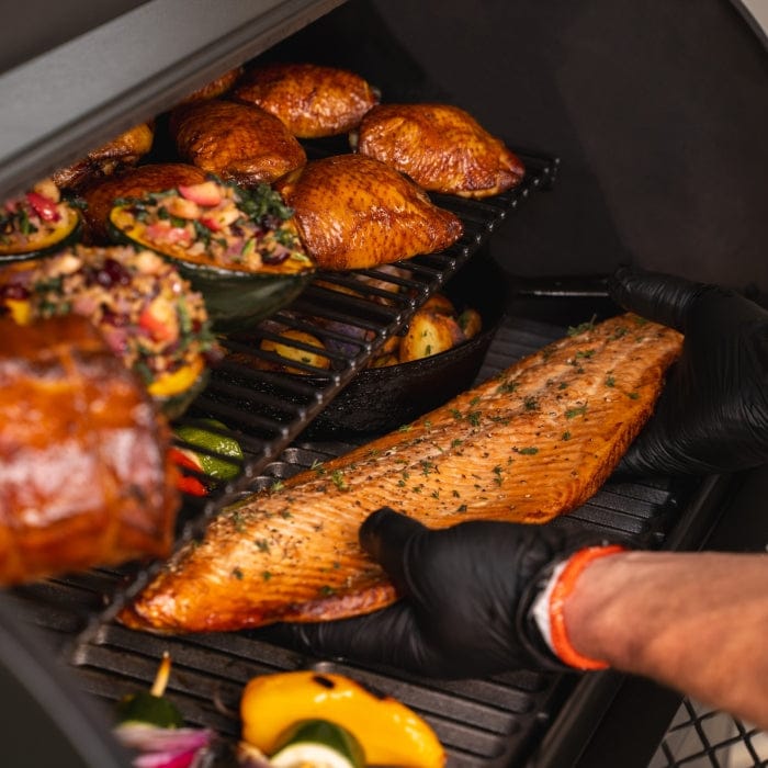 Oklahoma Joe Tahoma 900 Auto-Feed Charcoal Smoker & Grill w/ Wi-Fi - Image 8