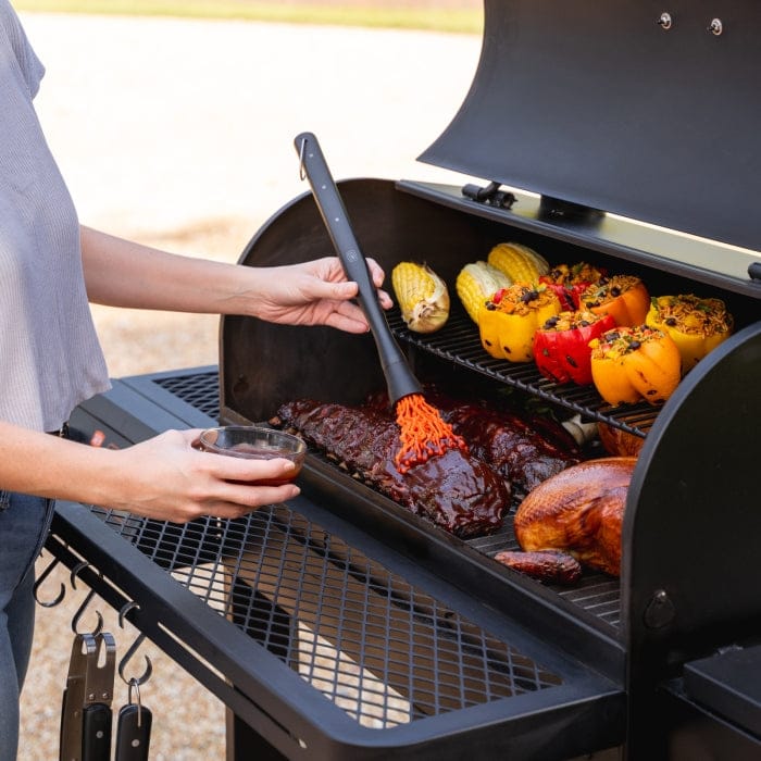 Oklahoma Joe Tahoma 900 Auto-Feed Charcoal Smoker & Grill w/ Wi-Fi - Image 9