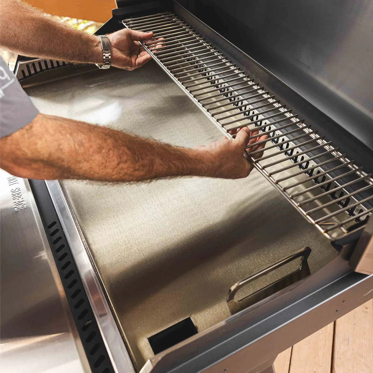 Recteq Smokestone 600 Pellet Griddle - Image 15
