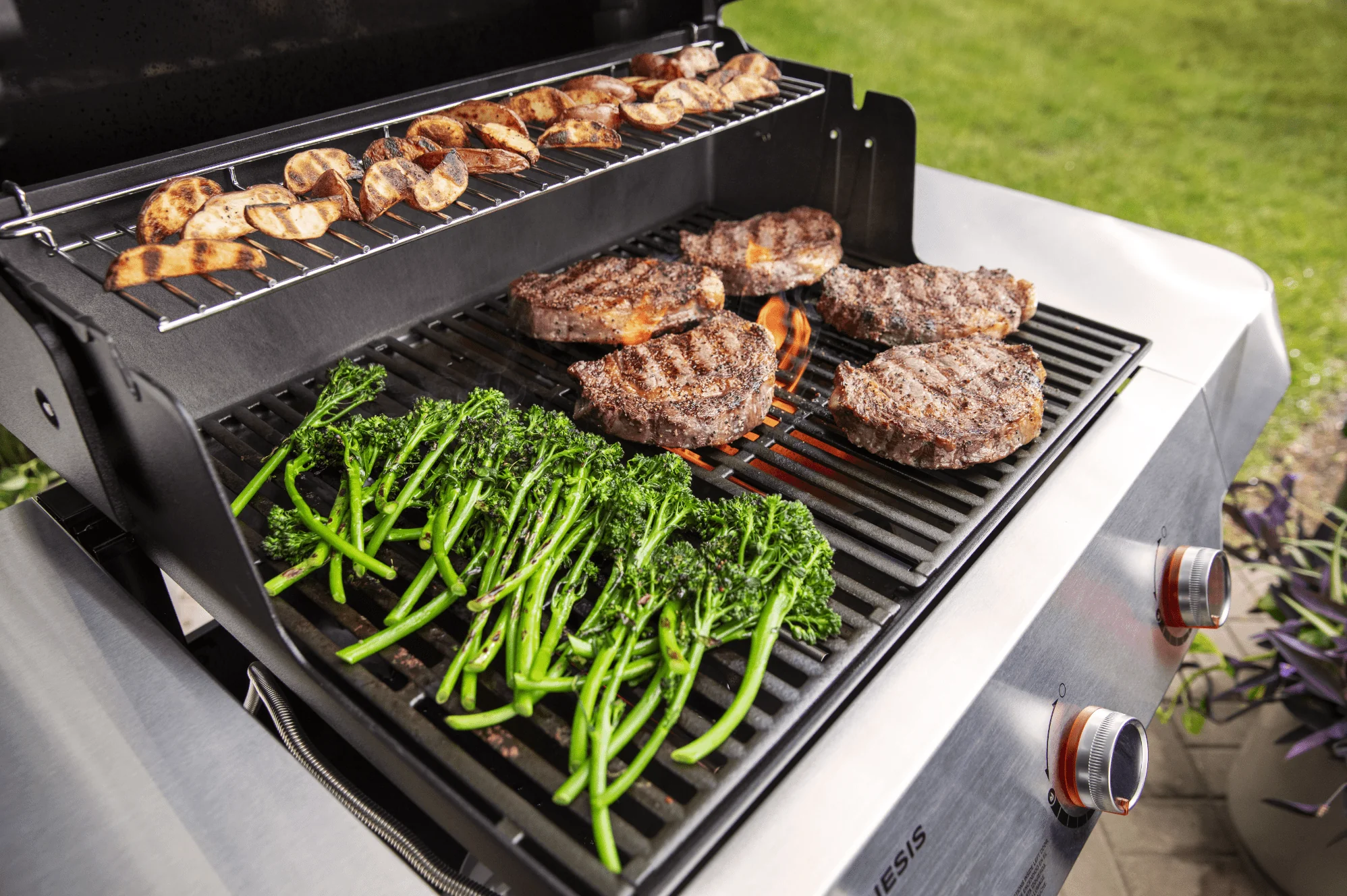 Weber Genesis E-315 Gas Grill (Black) - Image 6