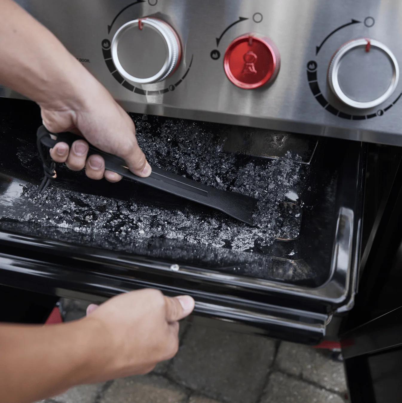 Weber Genesis SP-E-335 Gas Grill (Black) - Image 9