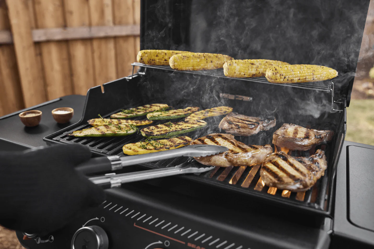 Weber Spirit Stealth EP-425 Gas Grill - Image 7
