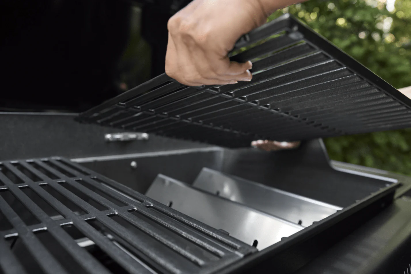 Weber Spirit Stealth EP-425 Gas Grill - Image 8